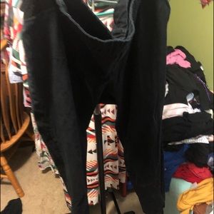 Old navy maternity pants size 18. Black with side elastic